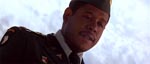 Den meget nervøst anlagte militærlæge, Major Collins (Forest Whitaker)