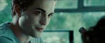 Den charmerende steg Edward Cullen (spillet af Igor-klonen Robert Pattinson).